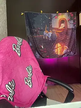 Snapshot of Molly__Moon chatting on 01/07/26, 06:40 Molly Moon online show from 01/07/26, 06:40