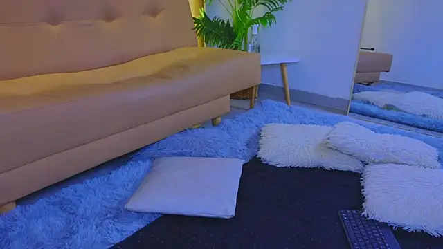 Isa  Blanc online show from 10/06/25, 03:19