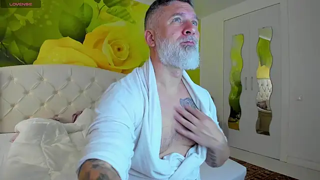 BlowMyXXL online show from 04/03/26, 06:53