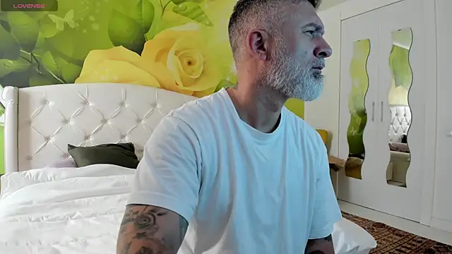 BlowMyXXL online show from 04/14/26, 06:29