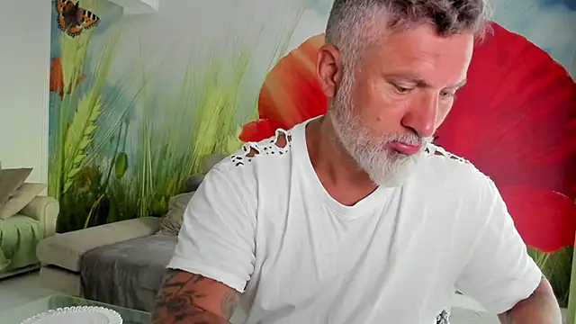 BlowMyXXL online show from 05/16/26, 05:39