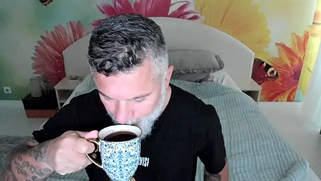 BlowMyXXL online show from 11/30/25, 06:47