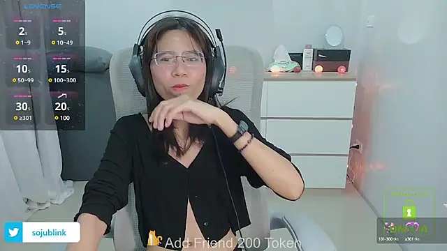 Snapshot of littlemiilk chatting on 03/17/25, 05:49 littlemiilk online show from 03/17/25, 05:49