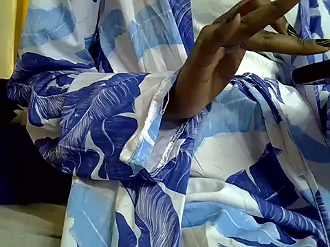 Skinny m online show from 11/16/25, 04:17