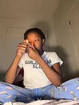 minimama69 online show from 11/03/25, 11:36