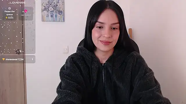sakura-mail online show from 11/23/25, 10:42