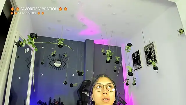 Raven Witch  online show from 03/24/26, 06:08