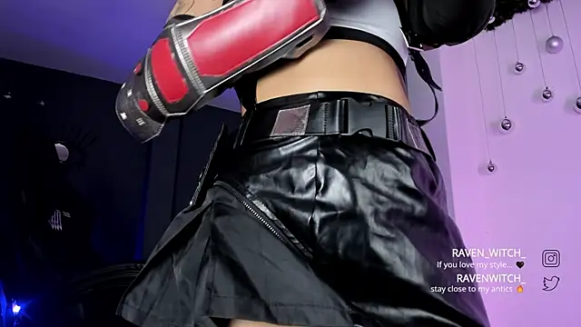 Snapshot of Raven_Witch_ chatting on 01/11/26, 06:04 Raven Witch online show from 01/11/26, 06:04