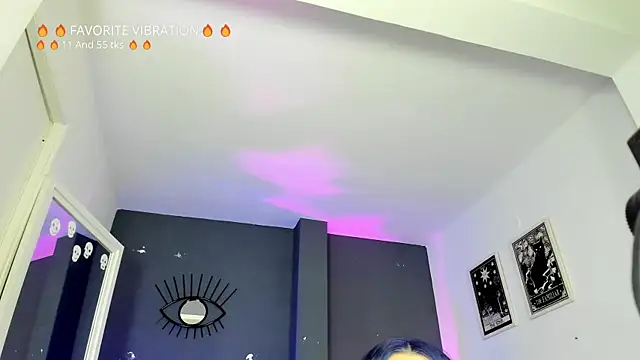 Raven Witch  online show from 04/13/26, 06:45