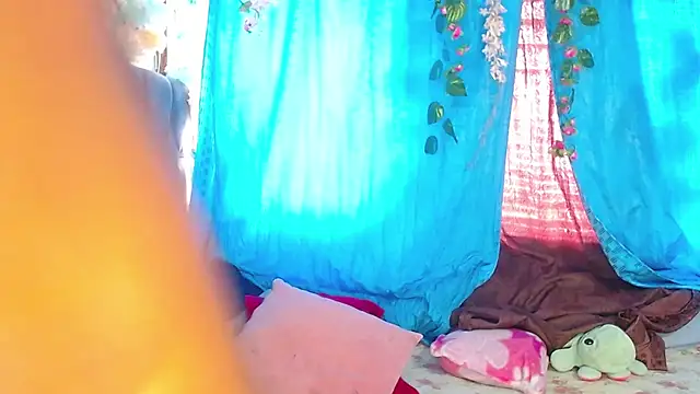 Karly coffe online show from 10/12/25, 12:17