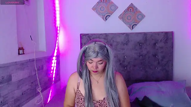 Cuckold lover69 online show from 06/12/26, 03:04