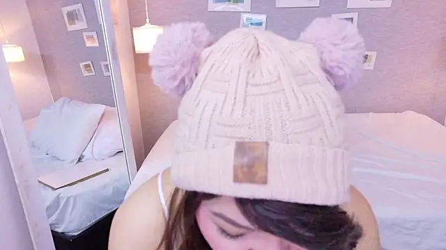 Snapshot of Cuckold_lover69 chatting on 02/13/26, 01:33 Cuckold lover69 online show from 02/13/26, 01:33