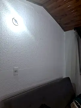 Snapshot of lauramcdowell1 chatting on 11/14/25, 11:41 lauramcdowell1 online show from 11/14/25, 11:41