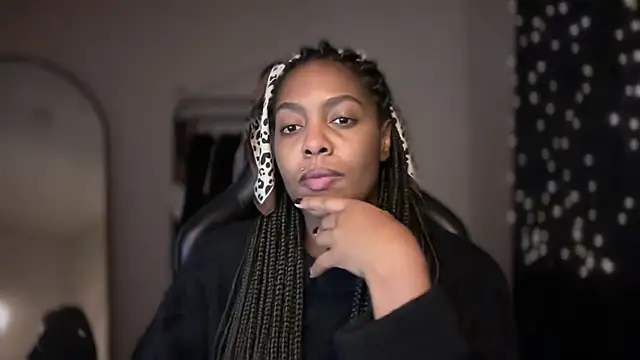 Snapshot of marisilva_br chatting on 12/19/25, 03:43 marisilva br online show from 12/19/25, 03:43