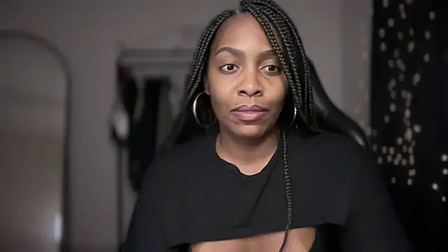 Snapshot of marisilva_br chatting on 12/04/25, 02:43 marisilva br online show from 12/04/25, 02:43