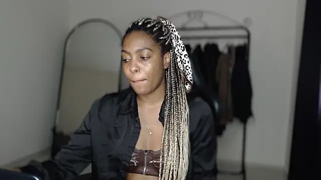 Snapshot of marisilva_br chatting on 09/17/25, 01:46 marisilva br online show from 09/17/25, 01:46