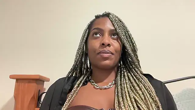 Snapshot of marisilva_br chatting on 09/18/25, 02:03 marisilva br online show from 09/18/25, 02:03