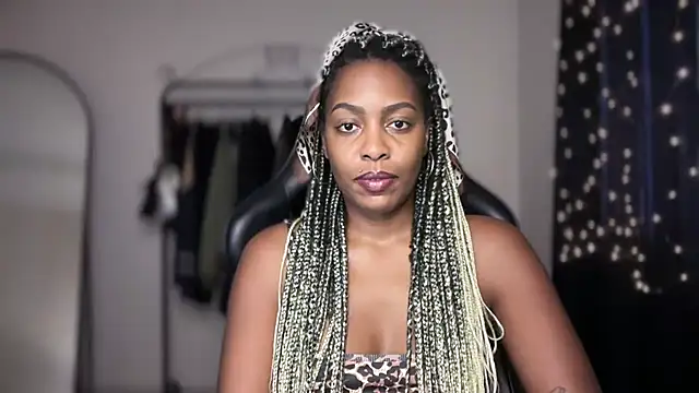 Snapshot of marisilva_br chatting on 12/01/25, 04:52 marisilva br online show from 12/01/25, 04:52