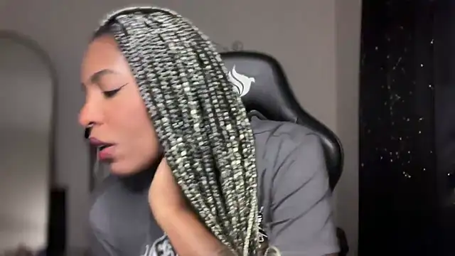 Snapshot of marisilva_br chatting on 11/12/25, 10:02 marisilva br online show from 11/12/25, 10:02