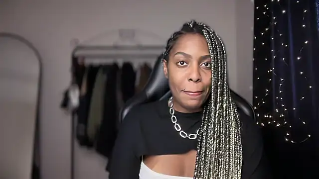 Snapshot of marisilva_br chatting on 11/27/25, 07:03 marisilva br online show from 11/27/25, 07:03