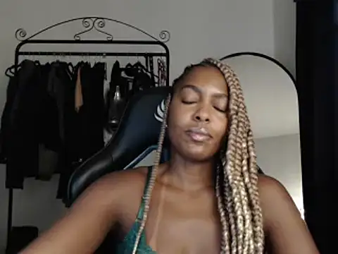 Snapshot of marisilva_br chatting on 03/17/25, 07:48 marisilva br online show from 03/17/25, 07:48