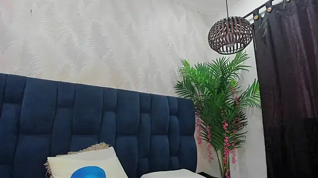 Ammy Connor1 online show from 12/19/25, 08:44