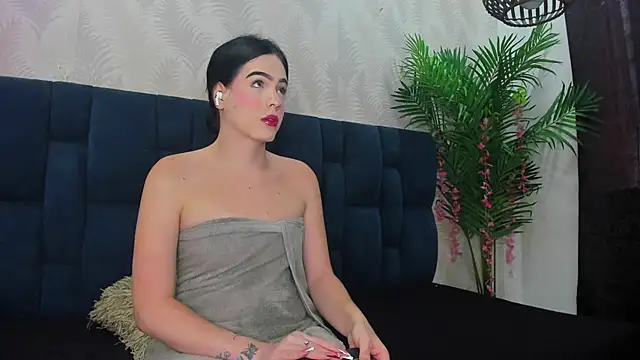 Ammy Connor1 online show from 12/15/25, 08:36