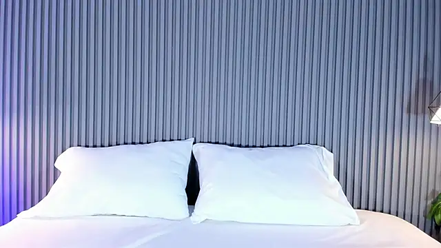 Snapshot of MaluDiaz chatting on 09/13/25, 05:02 MaluDiaz online show from 09/13/25, 05:02