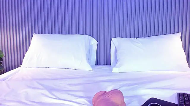 Snapshot of MaluDiaz chatting on 10/30/25, 05:32 MaluDiaz online show from 10/30/25, 05:32