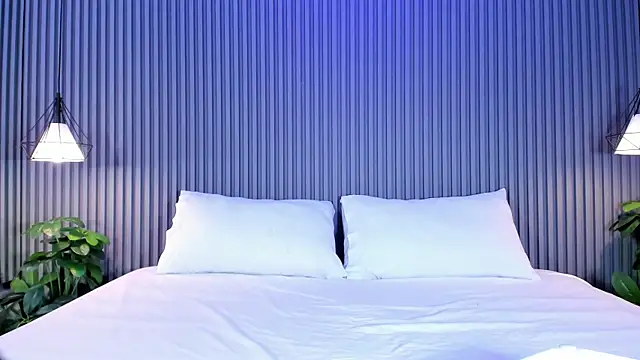 Snapshot of MaluDiaz chatting on 12/18/25, 05:06 MaluDiaz online show from 12/18/25, 05:06