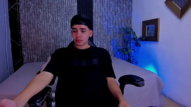 Mike 0233  online show from 10/11/25, 04:13