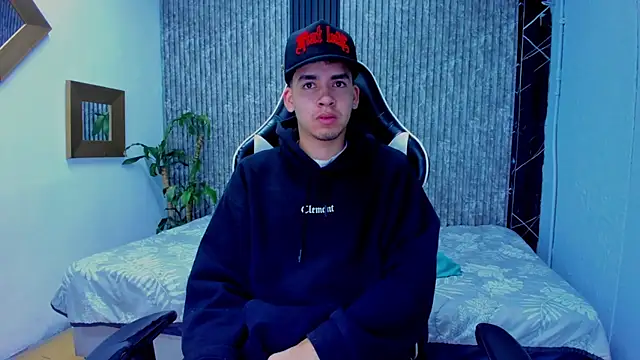 Mike 0233  online show from 11/16/25, 04:17