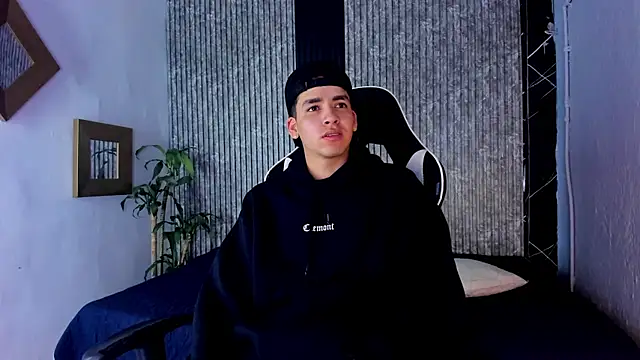 Mike 0233  online show from 09/09/25, 04:44