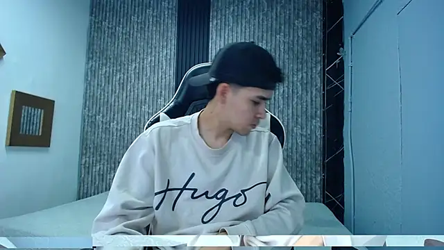 Mike 0233  online show from 11/22/25, 04:11