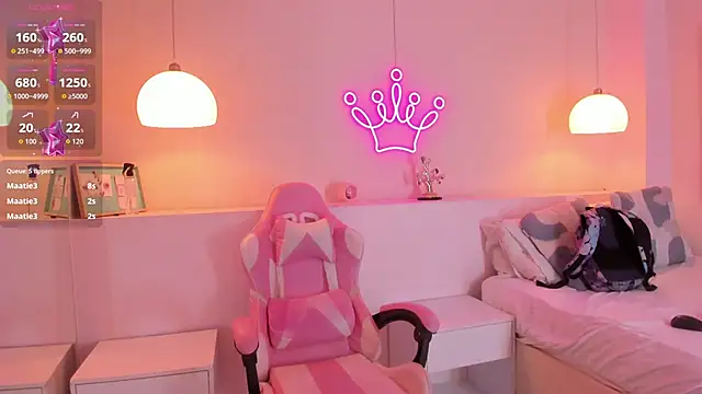 violeth hill online show from 10/25/25, 07:25