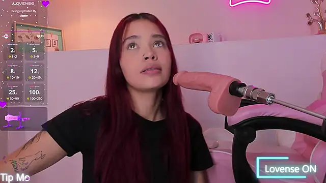 violeth hill online show from 11/15/25, 07:51