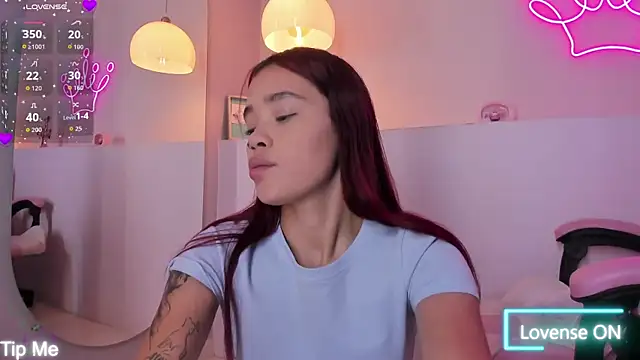 violeth hill online show from 11/21/25, 07:57