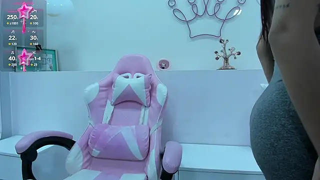 violeth hill online show from 10/23/25, 07:56