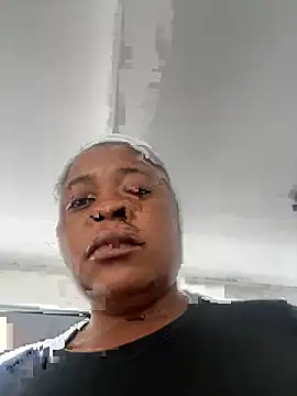 Snapshot of juicybatate chatting on 12/02/24, 08:47 juicybatate online show from 12/02/24, 08:47