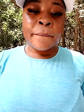 Snapshot of juicybatate chatting on 09/20/25, 09:58 juicybatate online show from 09/20/25, 09:58