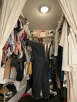 GingerSnap33 online show from 10/28/25, 04:35