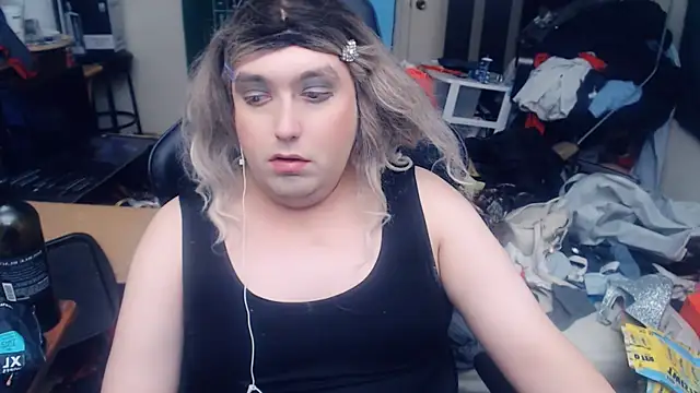 Chrissie Ohna online show from 02/07/25, 02:58