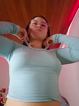 juli05star20 online show from 03/22/26, 10:22