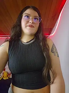 juli05star20 online show from 04/05/26, 10:38