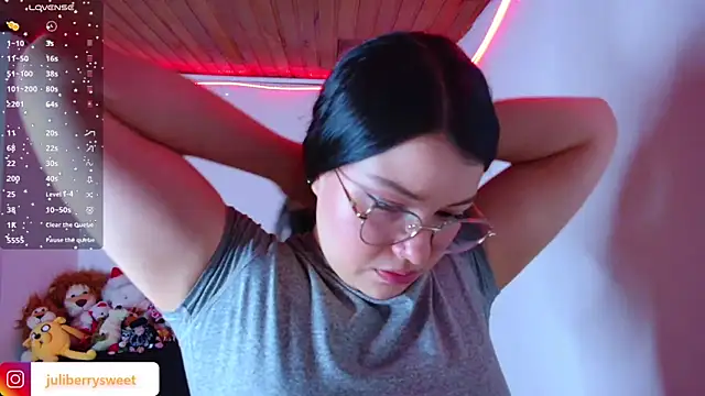 juli05star20 online show from 12/20/25, 10:34