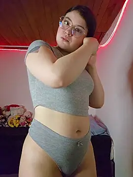 juli05star20 online show from 03/04/26, 03:58