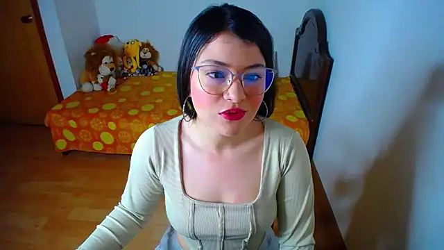 Snapshot of juli05star20 chatting on 03/14/25, 11:45 juli05star20 online show from 03/14/25, 11:45