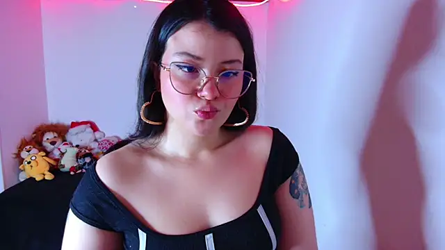 juli05star20 online show from 12/20/25, 01:41