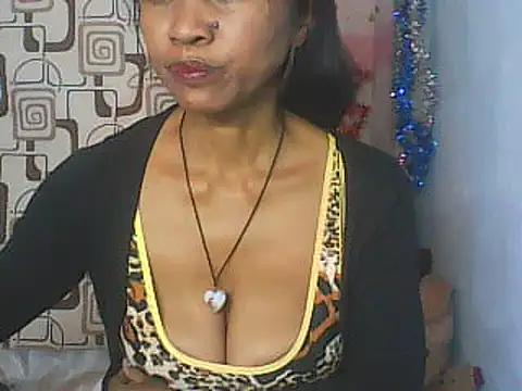 Snapshot of nene_belle chatting on 06/24/26, 08:57 nene belle online show from 06/24/26, 08:57