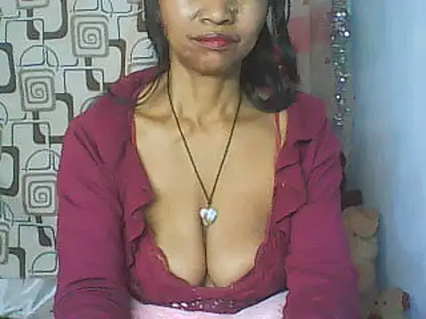Snapshot of nene_belle chatting on 06/18/26, 06:23 nene belle online show from 06/18/26, 06:23